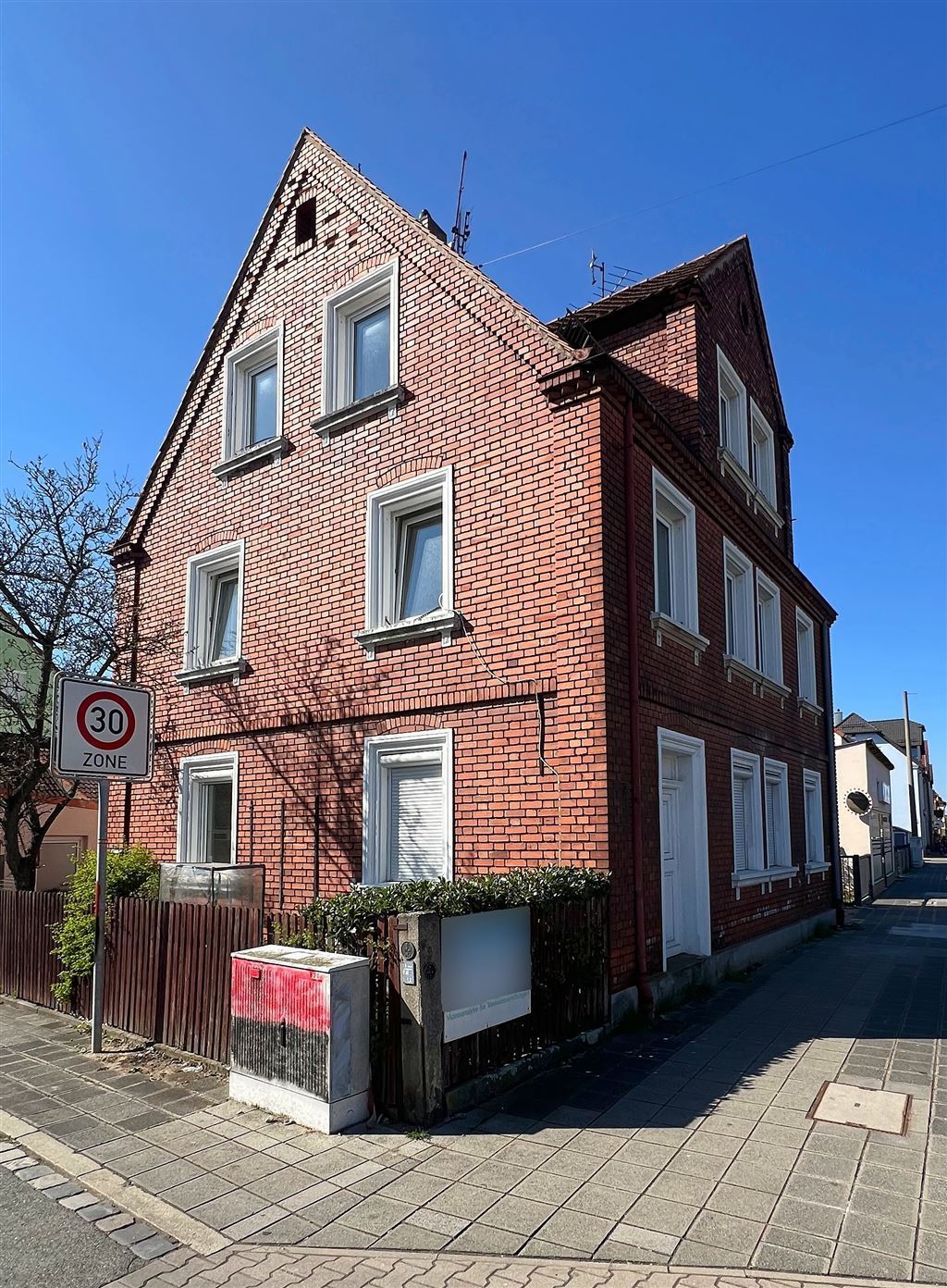 Außenansicht Wohnhaus