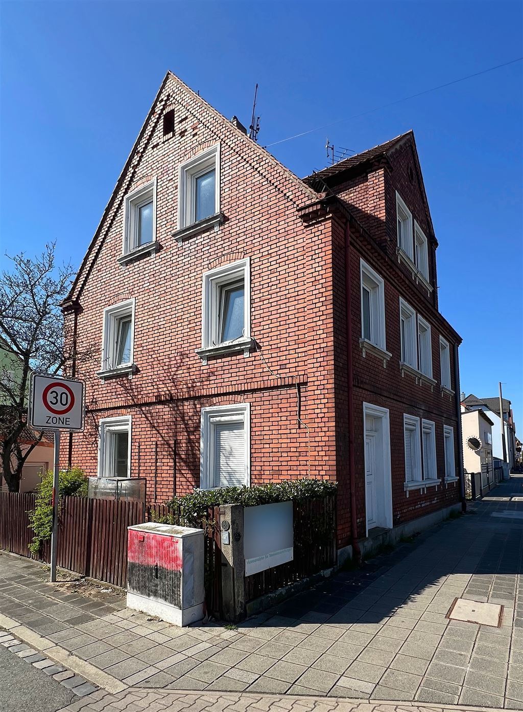 Außenansicht Wohnhaus